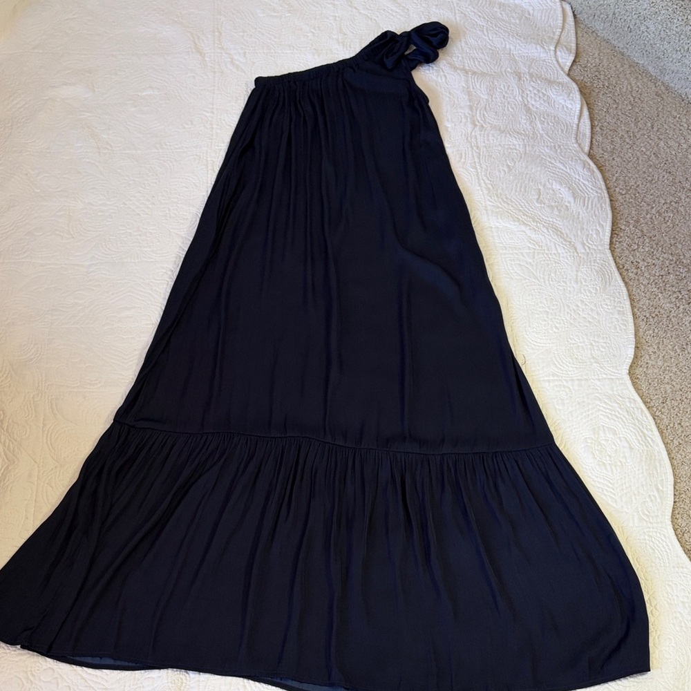 NWOT Evereve One Shoulder Maxi Dress